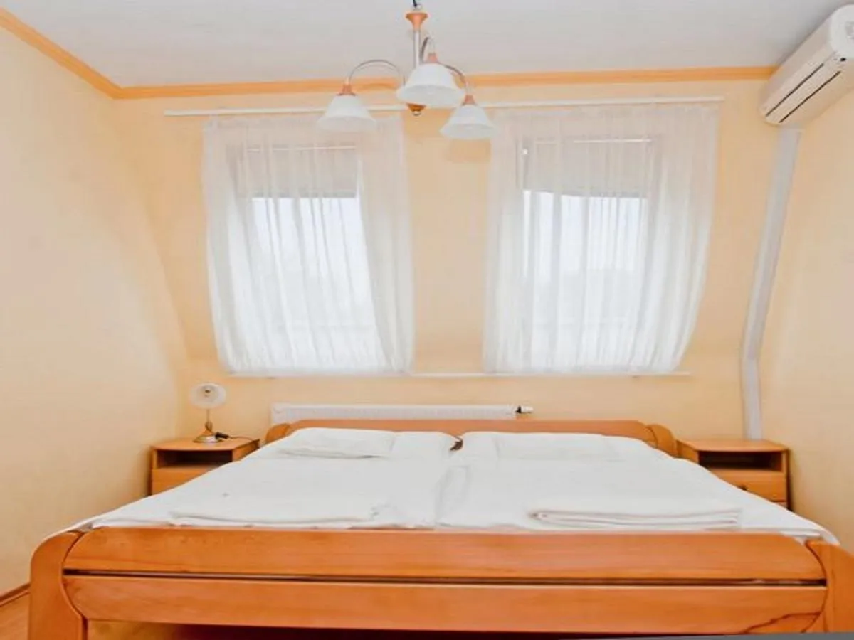 **  Belvarosi Panzio Bed & Breakfast Debrecen Hungary