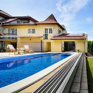 Rege - Wellness House Guest house Eger